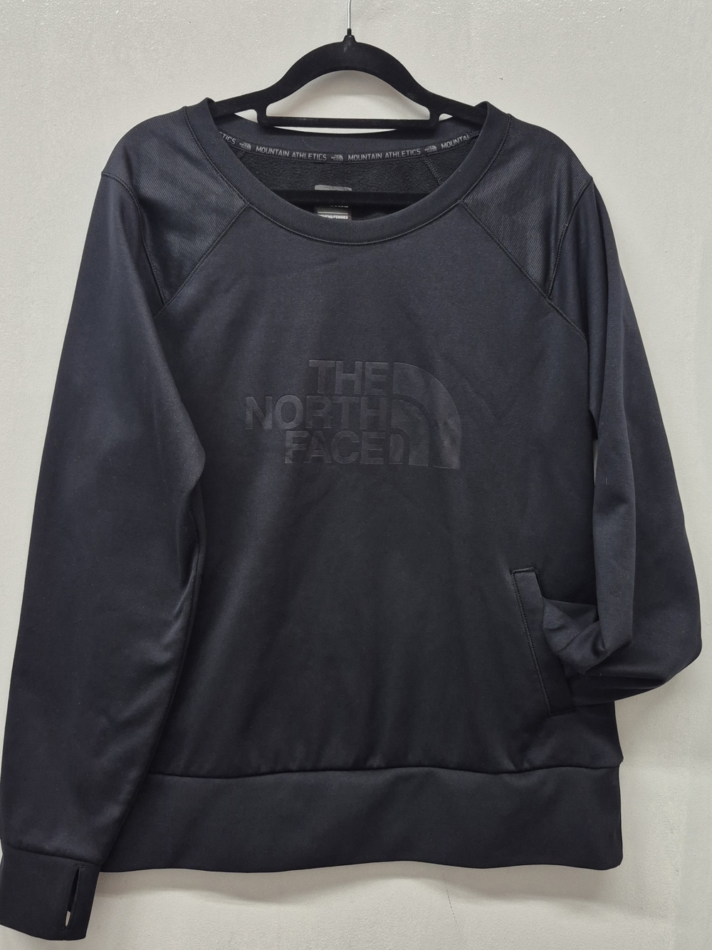 🌼5/$20 The North Face Mountain Athletics Black Pullover Sweatshirt Thumbholes L